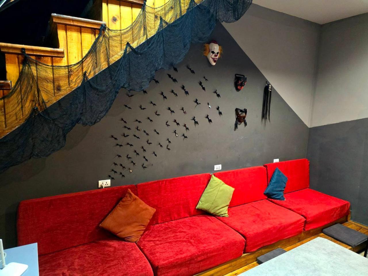 Scary Hostel Тбилиси Экстерьер фото